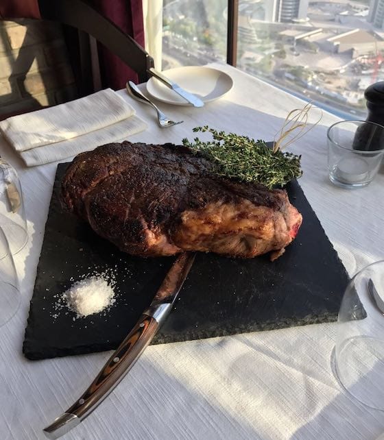 Série plats typiques français où manger une côte de bœuf à Dubai ? Dubai Madame