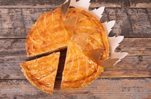 galette des rois et couronne