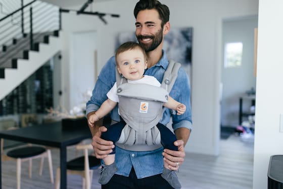 porte bébé voyage indispensable