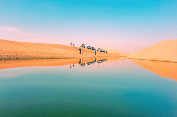 Expérience : apprendre à conduire dans le désert de Dubai !