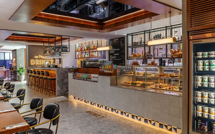 restaurant bar delta by mariott
