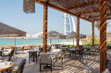 restaurant french Riviera beach au jumeirah al qasr