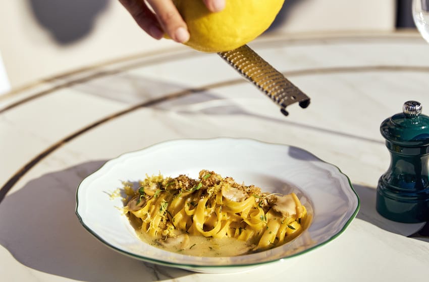 Restaurant « review » à Dubai : on a testé le brunch de Jou Jou Brasserie au Four Seasons Resort de Jumeirah Beach