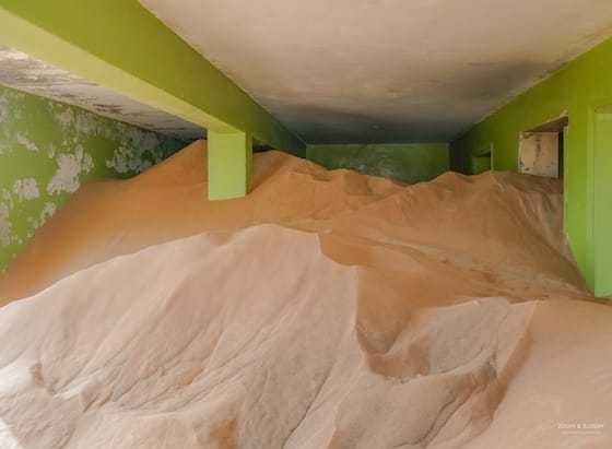 visiter le village de al madame host village bedroom