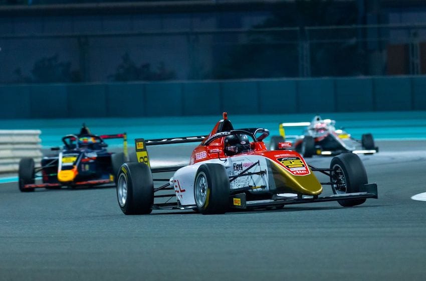 course de formule 4 dubai