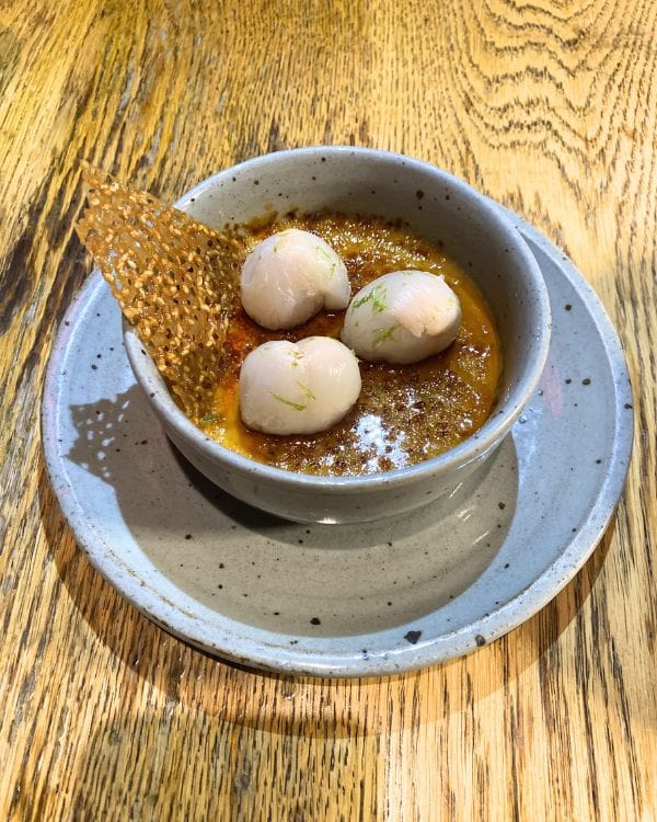 Jasmine Tea Crème Brûlée aux lychees