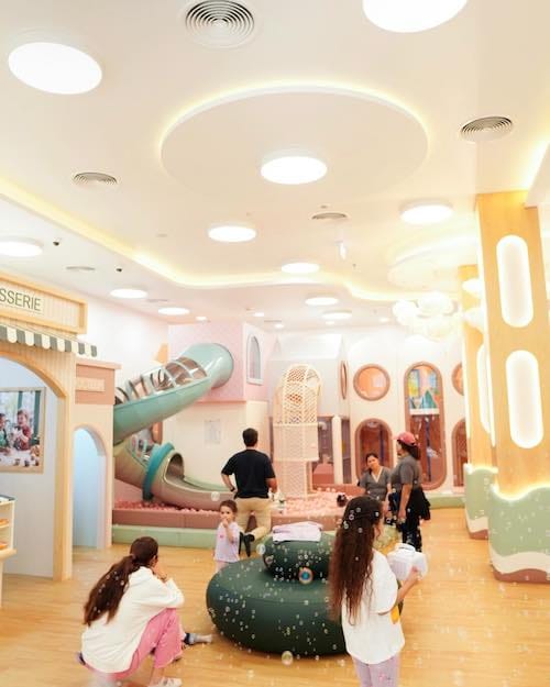 petit paradis café city walk