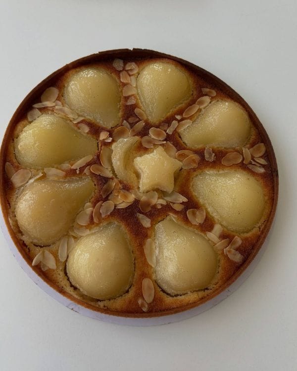 tarte aux poires choux de coeur dubai