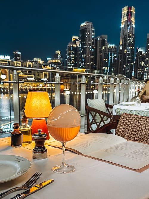 mocktails Anitini (rose, aloe vera, bubbles)