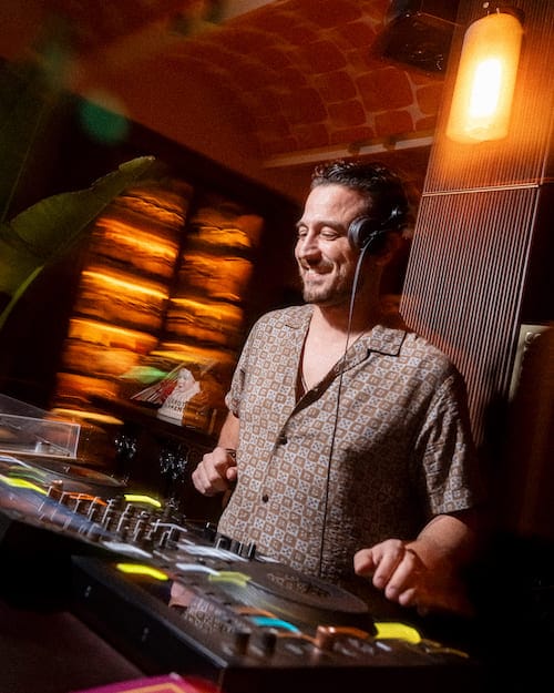 dj chez wam