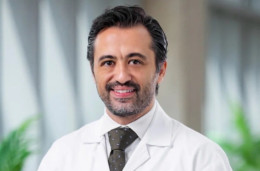 Dr Firas Alnabolsi, spécialiste en prosthodontie à Dubai